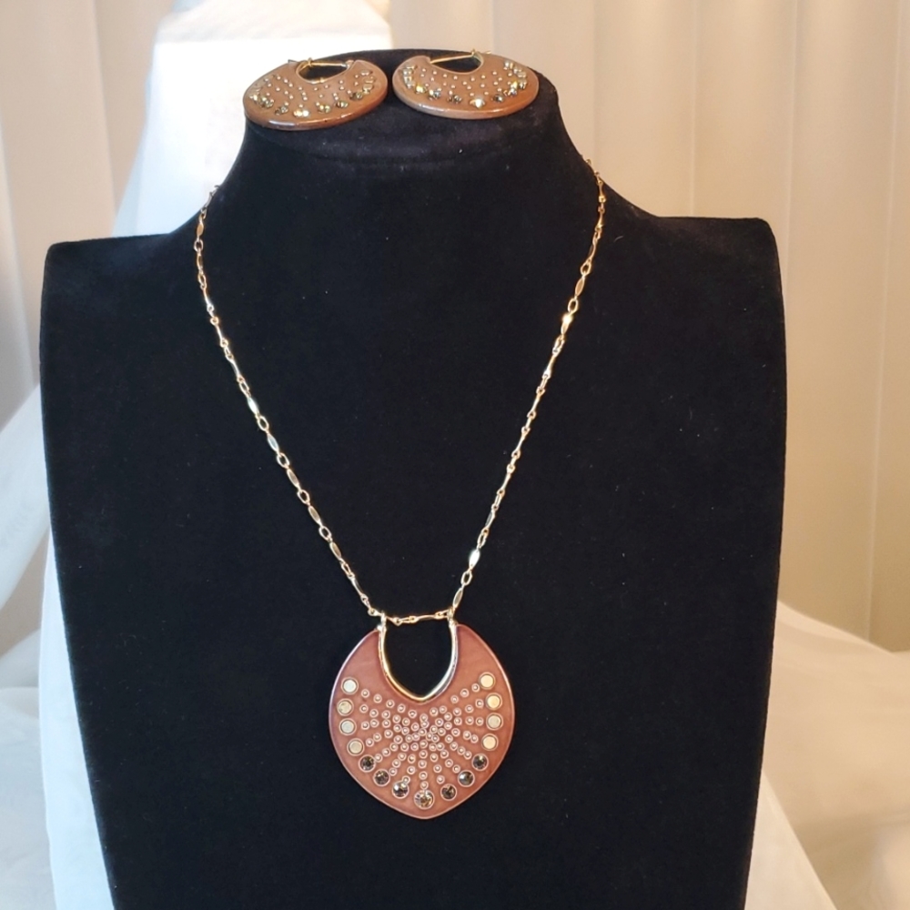 🍂16" GOLD TONE NECKLACE w/ AMBER PENDANT & EARRINGS🍂
